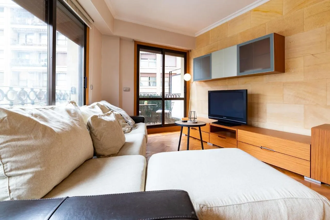 Comfy & Luminous Terrace Apartment San Sebastián